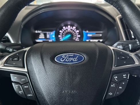 Used 2022 Ford Edge SEL image 26