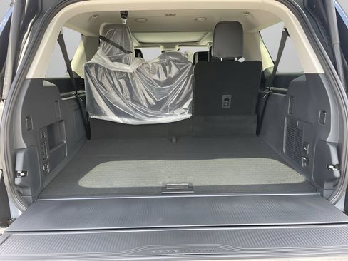 New 2026 Ford Expedition Max Platinum AWD/4WD image 9