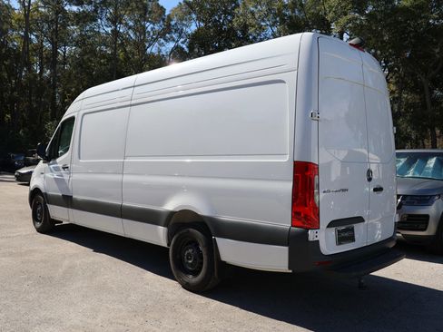 Used 2024 Mercedes-Benz eSprinter 170 Cargo image 20