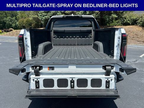Used 2025 GMC Sierra EV Denali AWD/4WD image 14