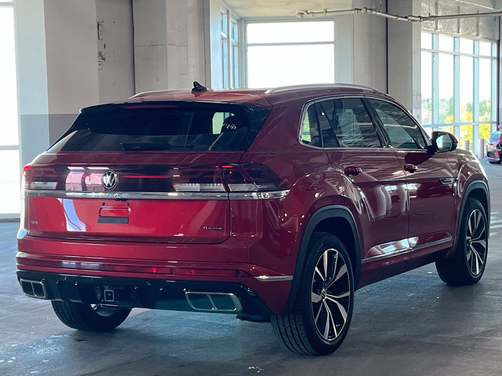 Used 2024 Volkswagen Atlas Cross Sport SEL Premium R-Line AWD/4WD image 12