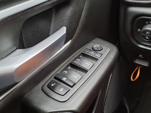 Used 2022 RAM 1500 Big Horn AWD/4WD image 39