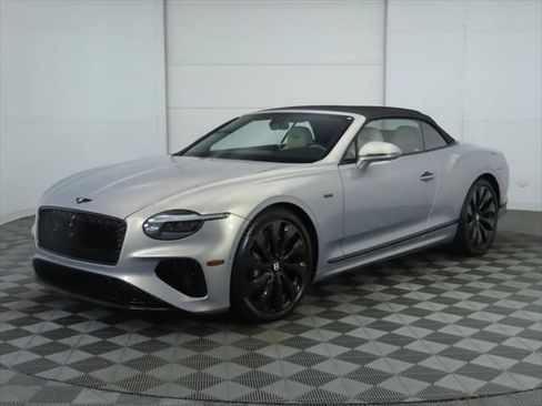 New 2025 Bentley Continental GTC image 9