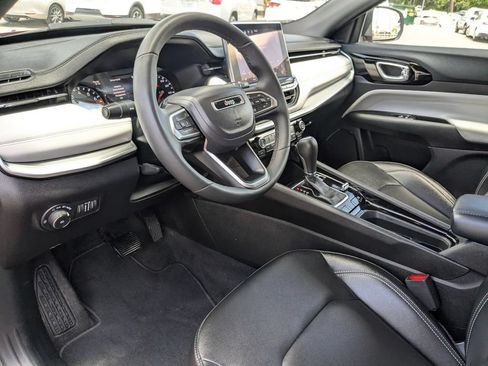 Used 2025 Jeep Compass Limited AWD/4WD image 13
