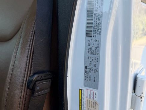 Used 2017 Jeep Wrangler Unlimited Sahara w/ Connectivity Group image 37