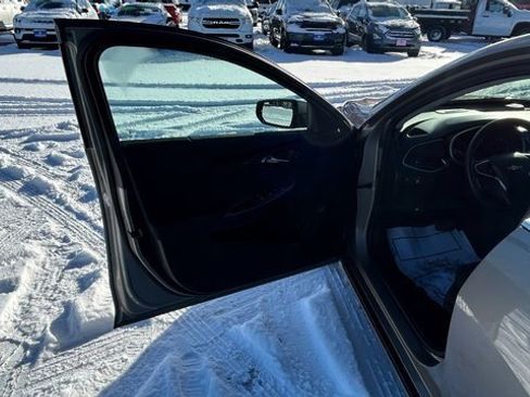 Certified 2024 Chevrolet Malibu LT image 18