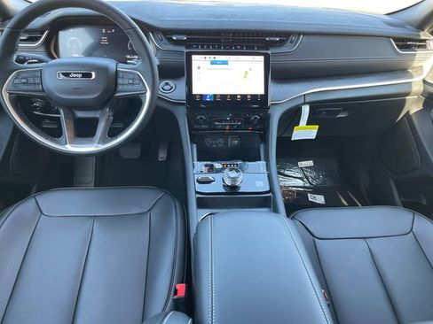 New 2025 Jeep Grand Cherokee Limited image 14
