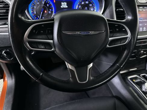 Used 2021 Chrysler 300 Touring RWD image 11