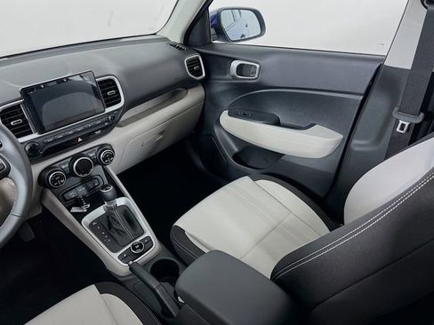 New 2026 Hyundai Venue SEL image 21