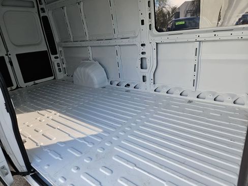 Used 2025 RAM ProMaster 3500 w/ Crew Van Package image 18