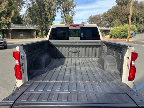 Used 2026 Chevrolet Silverado 1500 ZR2 w/ Dark Appearance Package AWD/4WD image 9