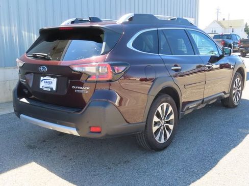 Used 2024 Subaru Outback Touring AWD/4WD image 4