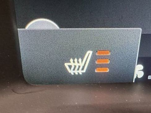 Used 2016 Volvo XC70 T5 Premier w/ Protection Package image 24