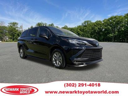 Used 2025 Toyota Sienna LE