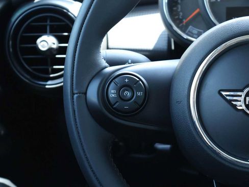 Used 2020 MINI Cooper 4-Door Hardtop FWD image 22