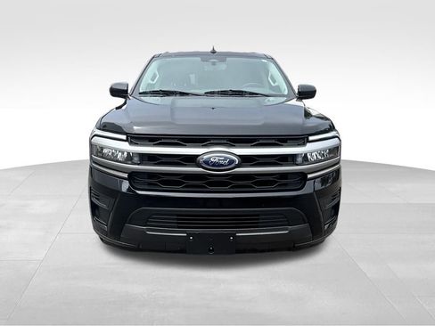Certified 2024 Ford Expedition XLT image 10
