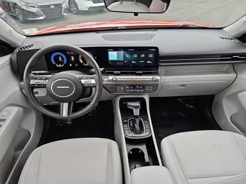 Used 2024 Hyundai Kona SEL image 9