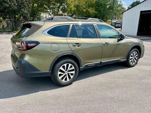 Used 2021 Subaru Outback Premium AWD/4WD image 5