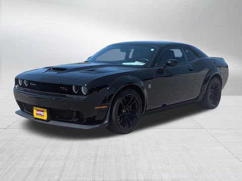 Used 2022 Dodge Challenger R/T Scat Pack RWD image 3