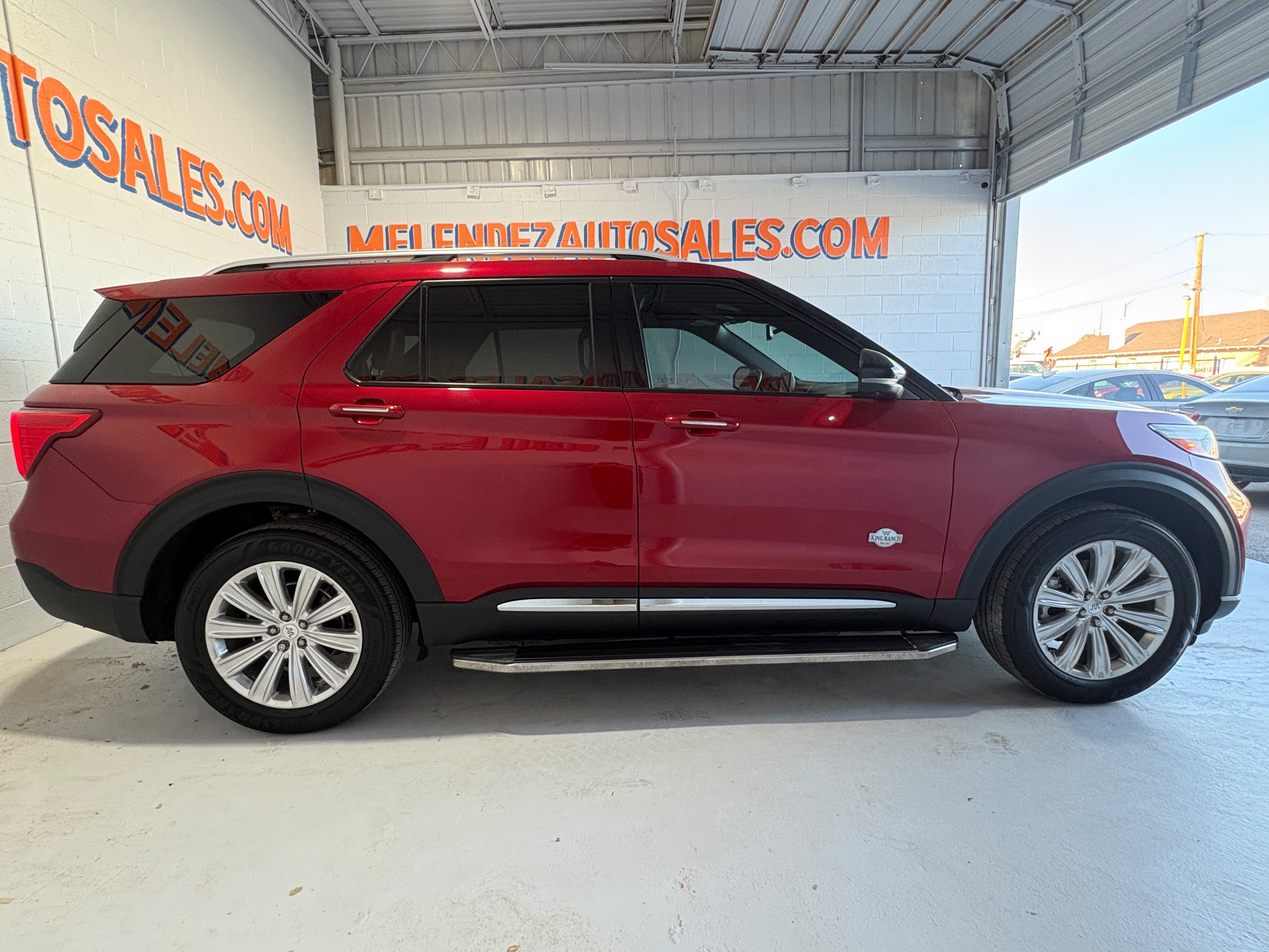 Used 2022 Ford Explorer King Ranch w/ Premium Technology Package AWD/4WD image 7