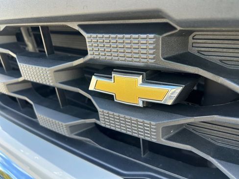 Used 2025 Chevrolet Silverado 1500 W/T RWD image 32