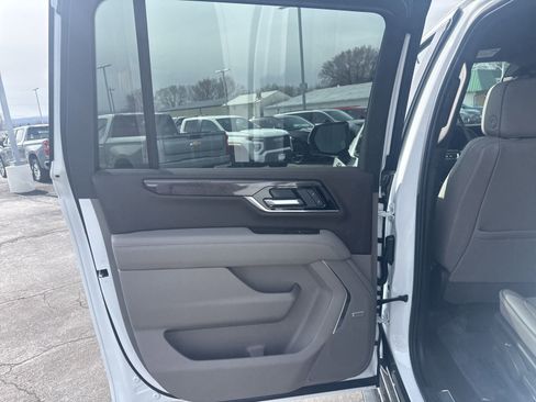 New 2026 GMC Yukon XL Elevation w/ LPO, Get Active Package image 30