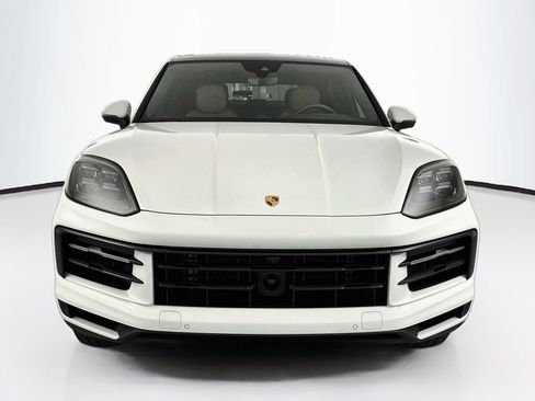 Used 2026 Porsche Cayenne Coupe AWD/4WD image 2