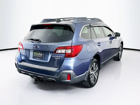 Used 2018 Subaru Outback 3.6R Limited AWD/4WD image 9