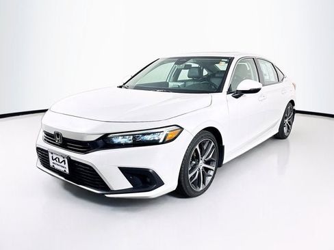Used 2022 Honda Civic Touring image 1