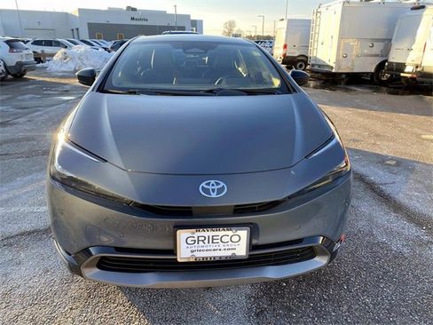 Used 2024 Toyota Prius Limited image 8