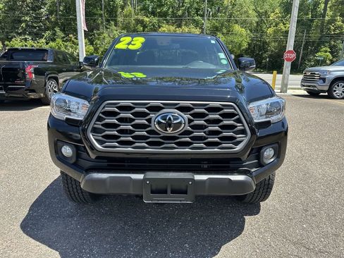 Used 2023 Toyota Tacoma TRD Off-Road AWD/4WD image 11