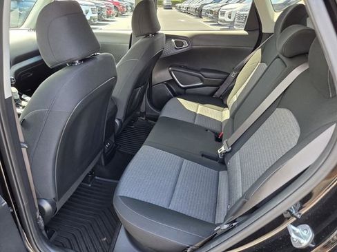 Used 2023 Kia Soul EX FWD image 11
