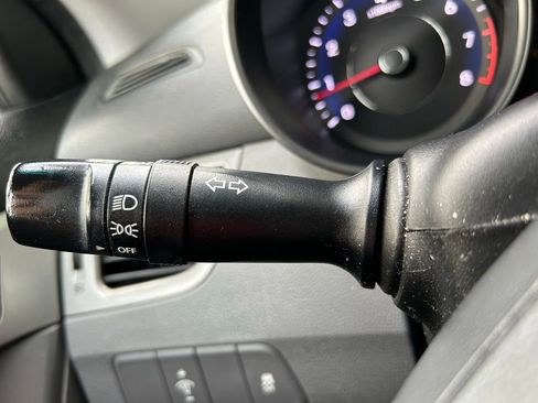 Used 2011 Hyundai Elantra GLS w/ Preferred Equipment Pkg 3 FWD image 21