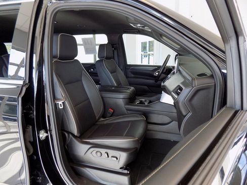 Used 2024 GMC Yukon XL SLT image 31