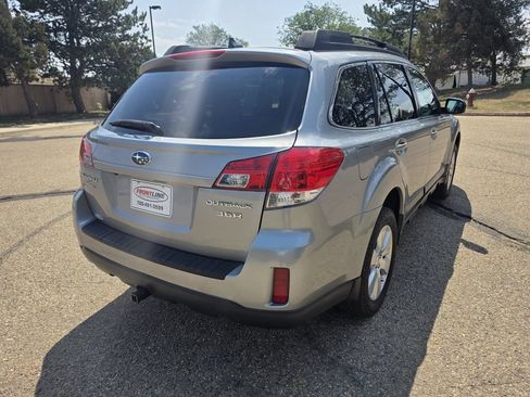 Used 2011 Subaru Outback 3.6R Limited AWD/4WD image 7