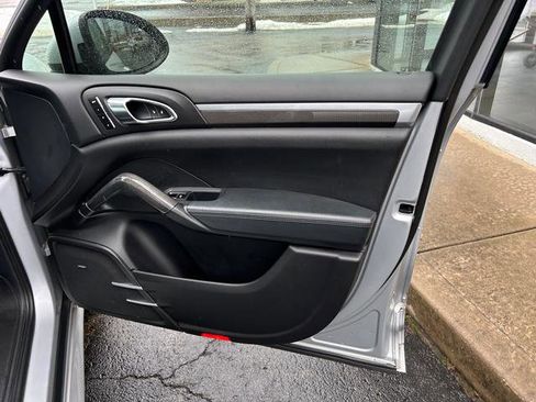 Used 2013 Porsche Cayenne GTS image 24