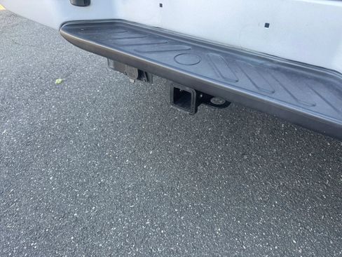 Used 2020 Nissan Frontier SV RWD image 13