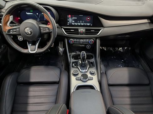 Used 2025 Alfa Romeo Giulia AWD w/ Driving Assist Package image 24