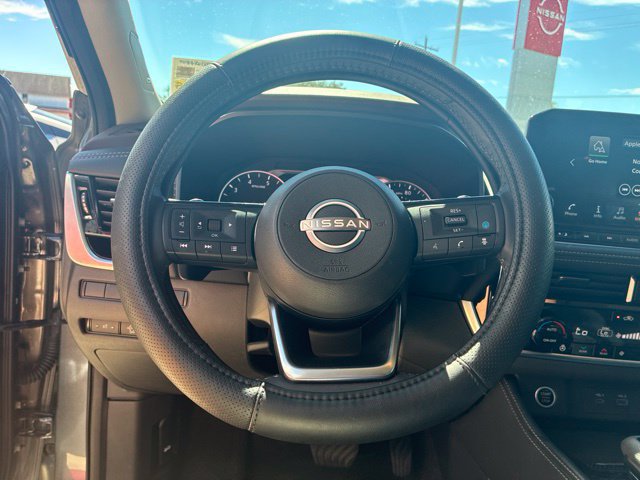Used 2023 Nissan Rogue SL w/ SL Premium Package FWD image 21
