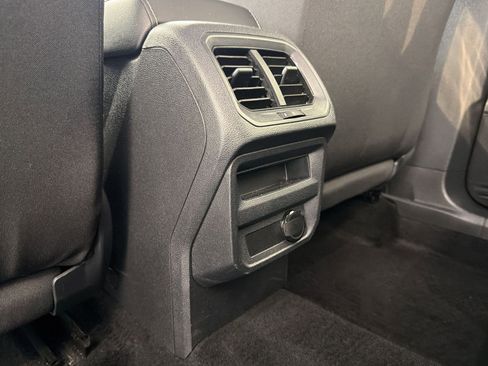 Used 2022 Volkswagen Tiguan S FWD image 31
