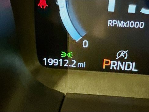 Used 2025 Ford Explorer Platinum w/ LUX Leather Package image 19