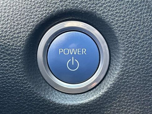 Used 2022 Toyota Corolla LE w/ Premium Interior Package FWD image 19