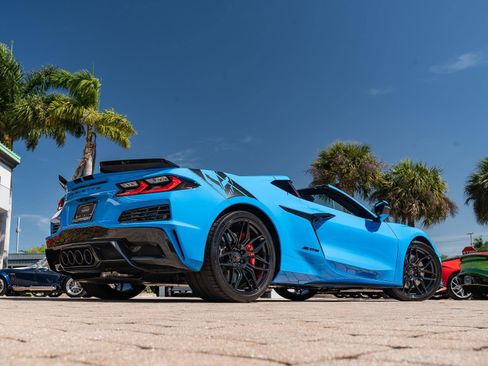 Used 2024 Chevrolet Corvette Z06 w/ Stealth Interior Trim Package image 15