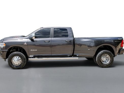 Used 2023 RAM 3500 Laramie AWD/4WD image 9