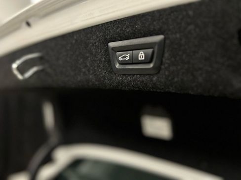 Used 2019 BMW 540i xDrive w/ Convenience Package AWD/4WD image 39
