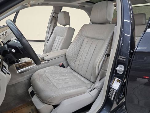 Used 2014 Mercedes-Benz E 550 4MATIC Sedan image 15