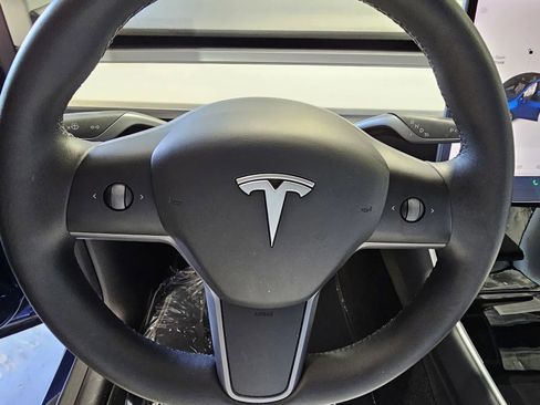 Used 2021 Tesla Model Y Long Range AWD/4WD image 15