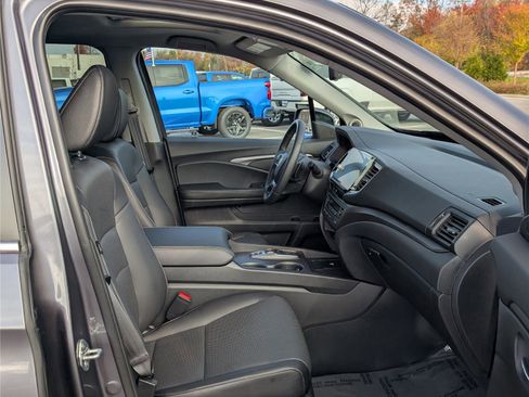 Used 2024 Honda Ridgeline RTL image 10