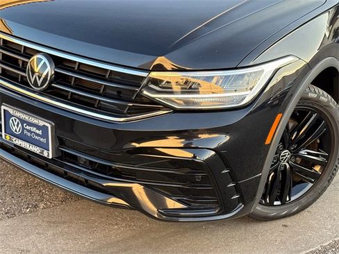 Certified 2022 Volkswagen Tiguan SE R-Line image 8