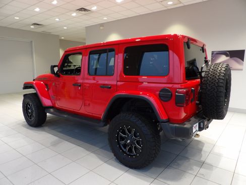 Used 2022 Jeep Wrangler Unlimited Rubicon w/ Trailer Tow Package AWD/4WD image 6